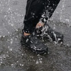 On Cloudflyer Waterproof Womens Road Running Shoes With Support Black & Lunar -Cheap Northernrunner Shop cloudflyer waterproof womens road running shoes with support black lunar p4716 15338 image