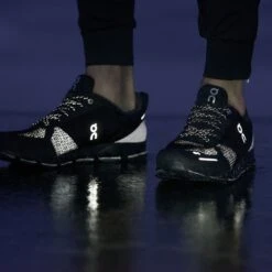 On Cloudflyer Waterproof Womens Road Running Shoes With Support Black & Lunar -Cheap Northernrunner Shop cloudflyer waterproof womens road running shoes with support black lunar p4716 15339 image